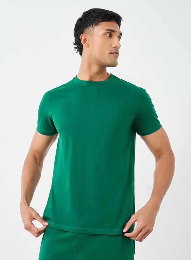 ستايلي طقم بيجاما من تيشيرت بطبعة جرافيك وشورت للرجال - Image 2